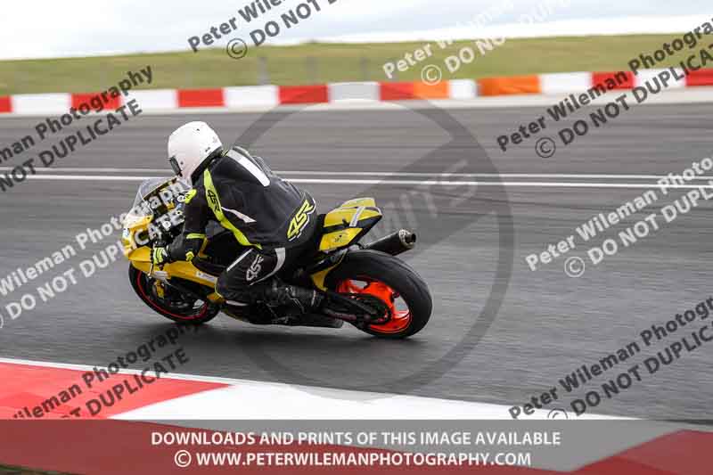 cadwell no limits trackday;cadwell park;cadwell park photographs;cadwell trackday photographs;enduro digital images;event digital images;eventdigitalimages;navarra;no limits trackdays;peter wileman photography;racing digital images;trackday digital images;trackday photos
